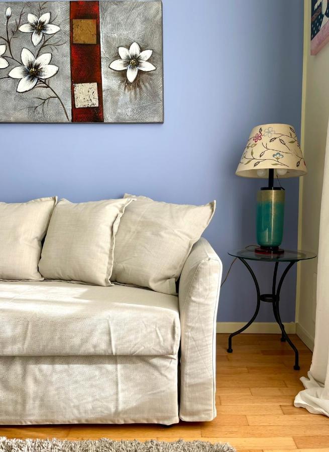 Luxury Four-Room Apartment In Monza Centro - 2 Min Walk To Train Station Bagian luar foto